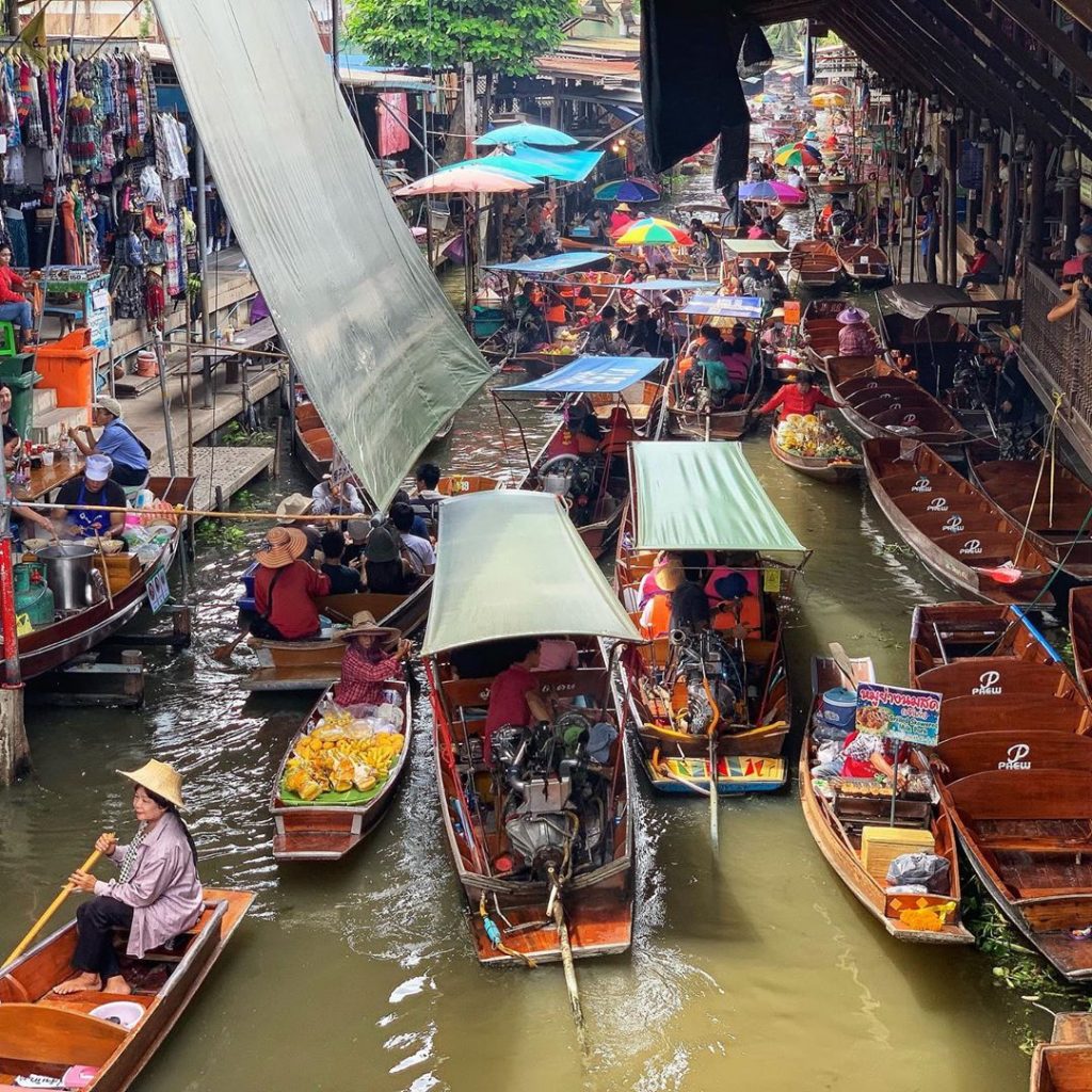 floating market to visit in bangkok