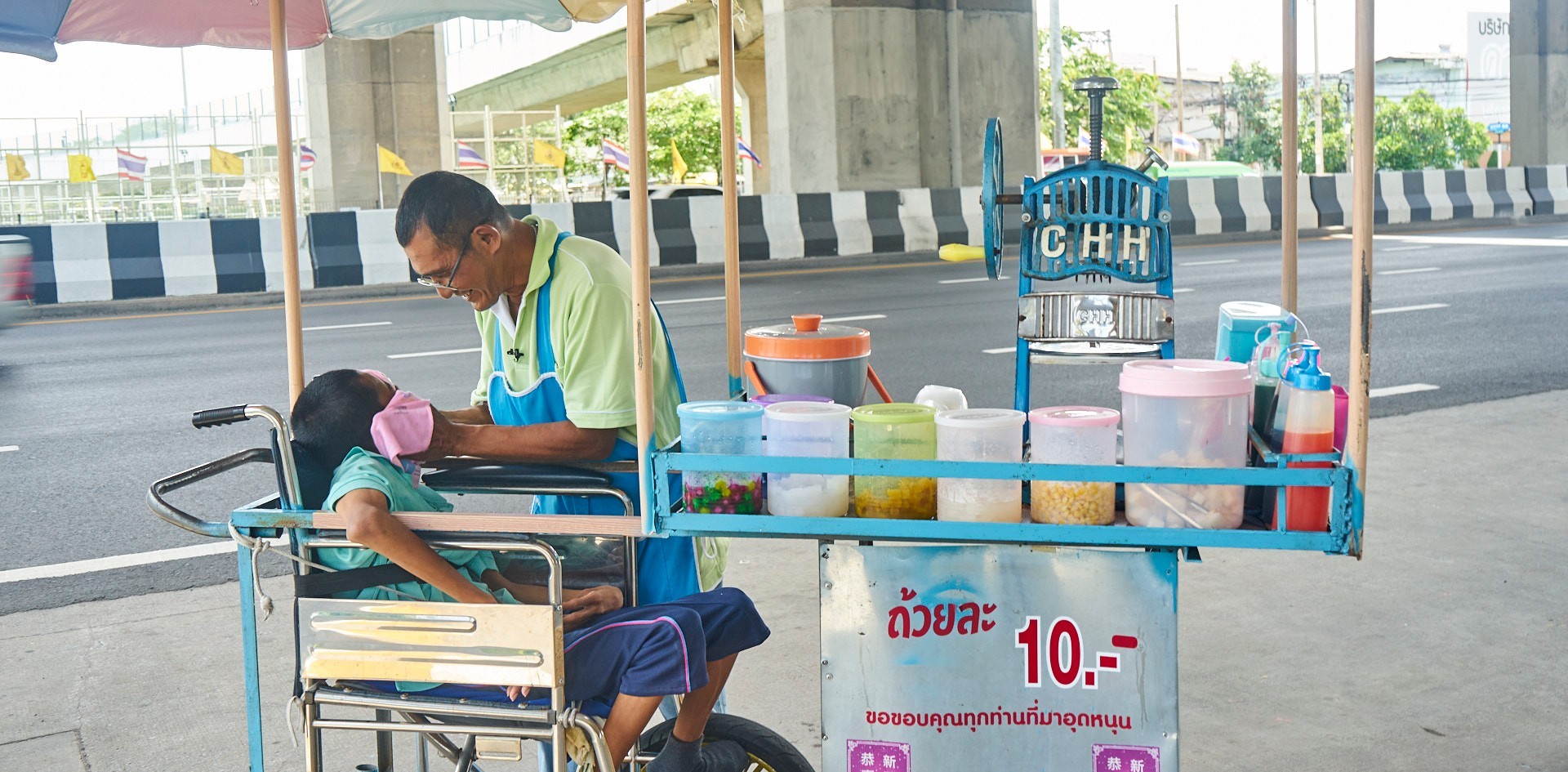 Uncle Dam 10 Baht Shaved Ice