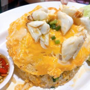 This Spot In Bangkok Serves Mouthwatering Crab Meat & Omelette Fried ...