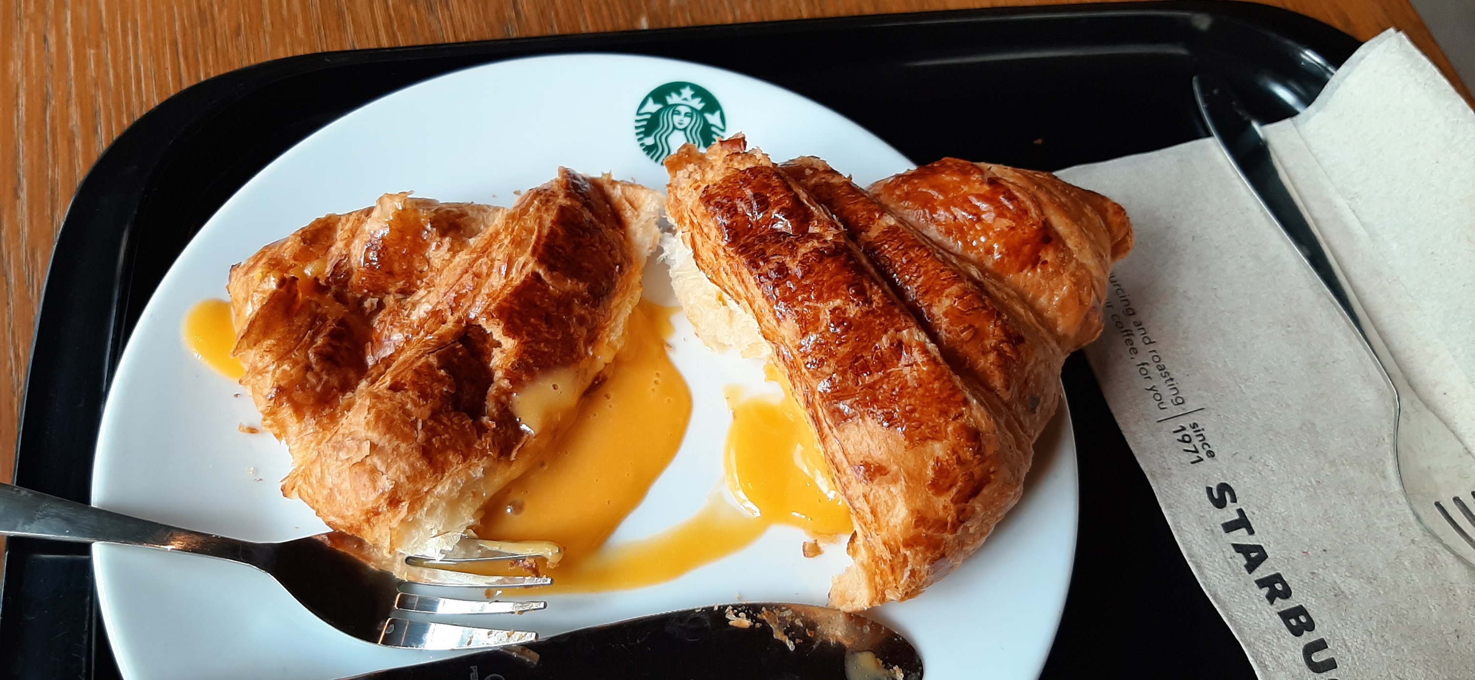 Starbucks Thailand Salted Egg Lava Croissant