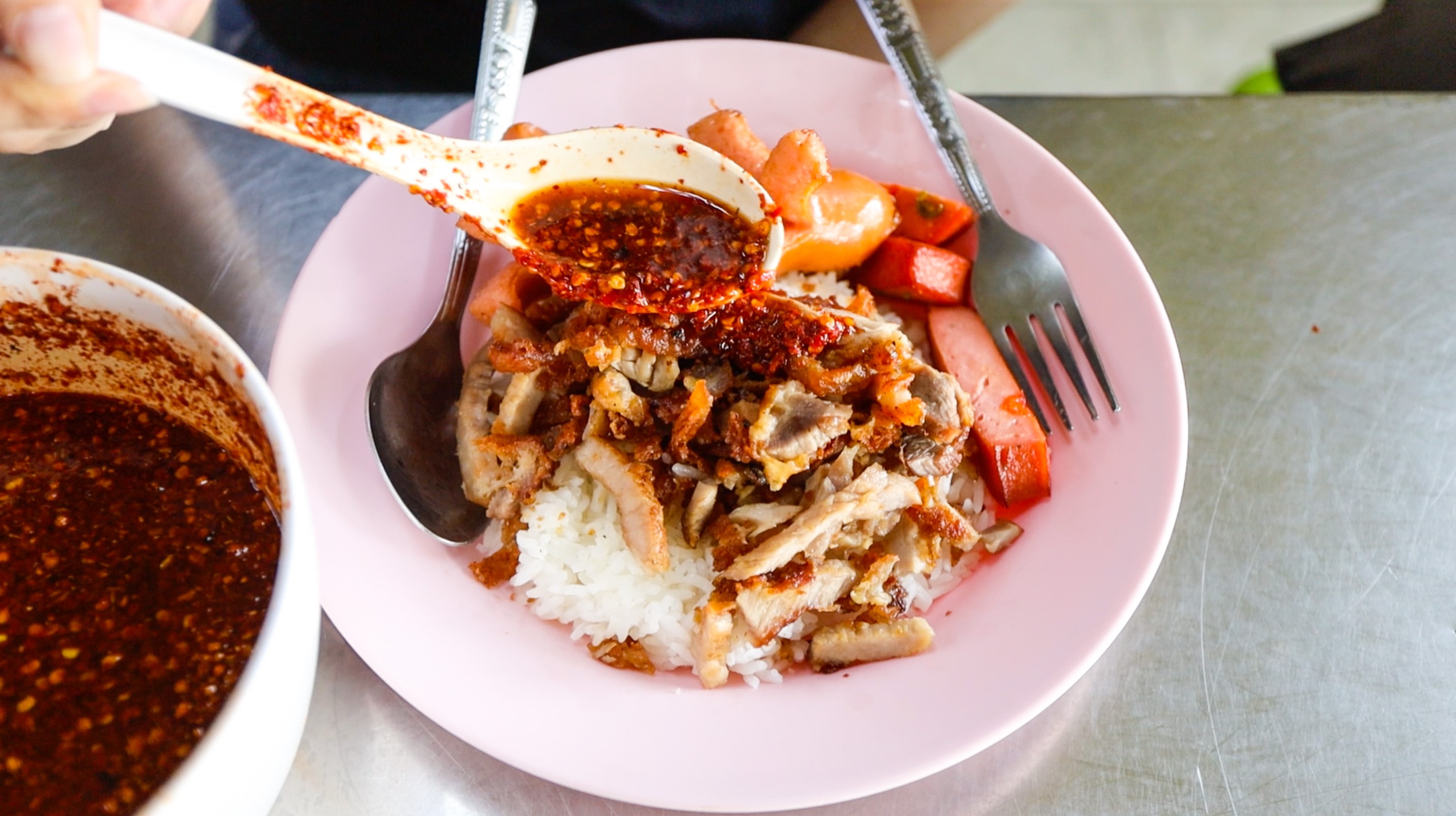 Red Chili Fish Sauce On Fried Pork Rice Moo Tod Jeh Jong 